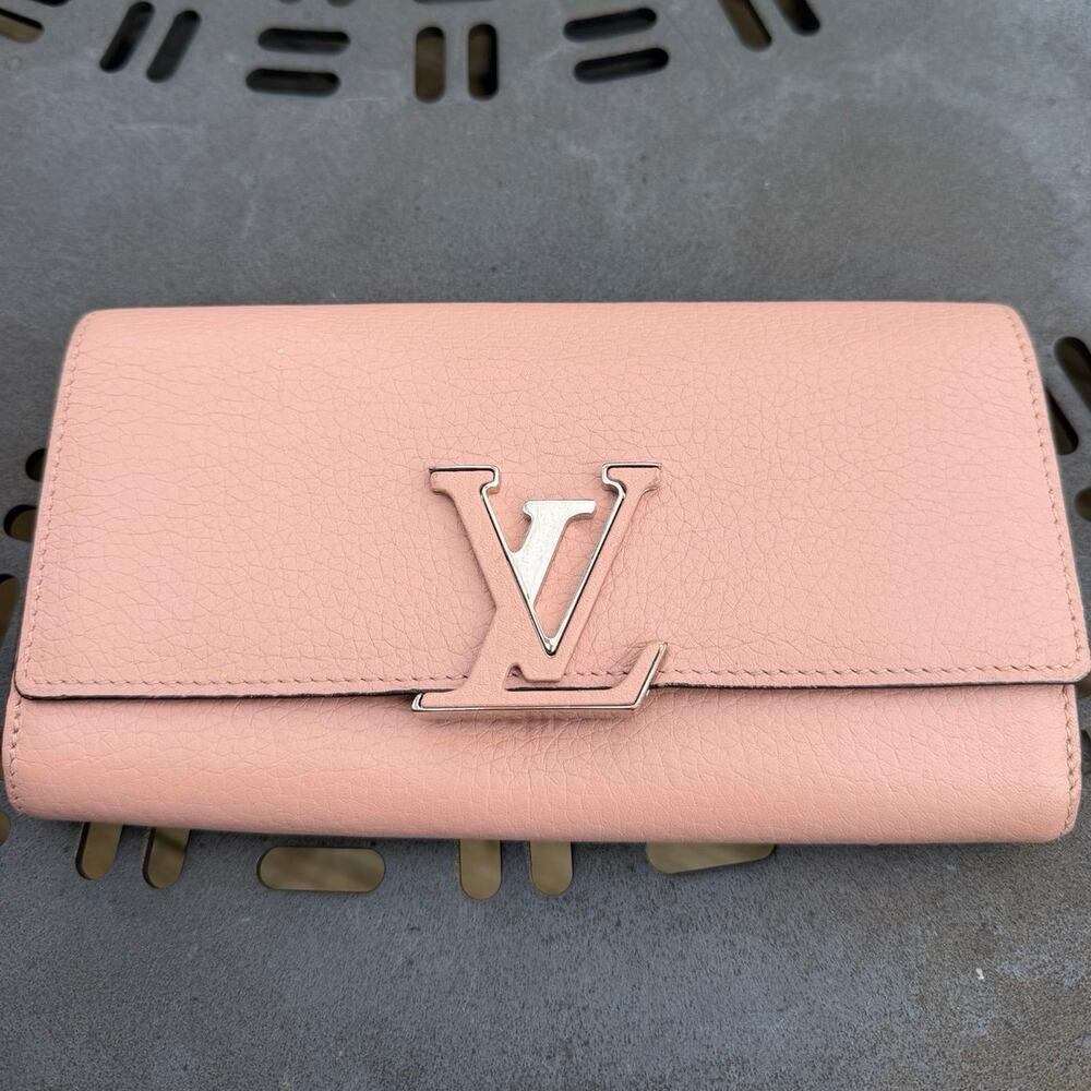 Louis Vuitton Portefeuille Capucines Long Wallet Pink  EUC W/ COA